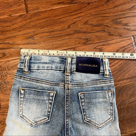 Monnalisa Embroidered Rose Jeans. Size 3 yrs. - Picture 3 of 9